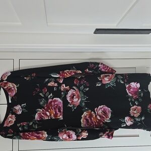 Everly Multicolor Floral Dress Black EUC Medium Beautiful